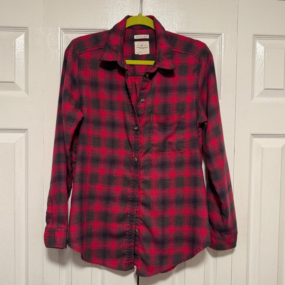 American Eagle Outfitters Boyfriend Fit Pink & Black Plaid Tartan Flannel Large.